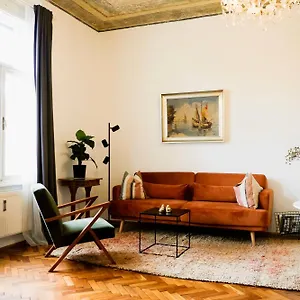 Apartmán Stilvolles In Zentraler Lage - Free Parking 