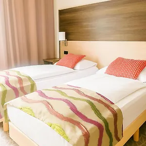 Отель Arion Cityhotel